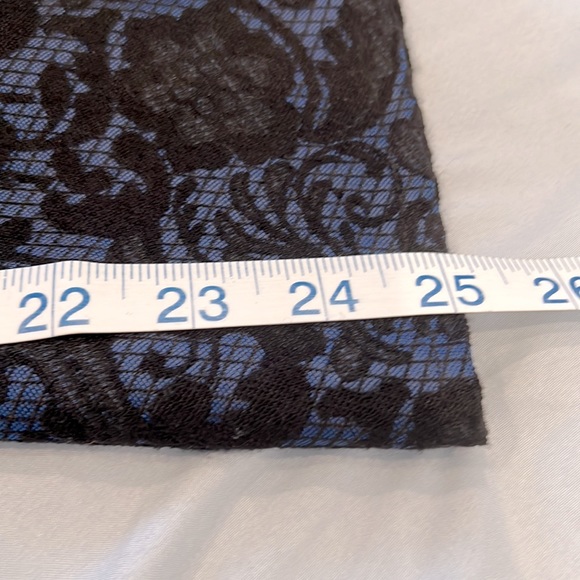 💙NWOT Beautiful Forever 21 Contemporary Black & Blue Lace Dress in Size XS - Picture 7 of 9